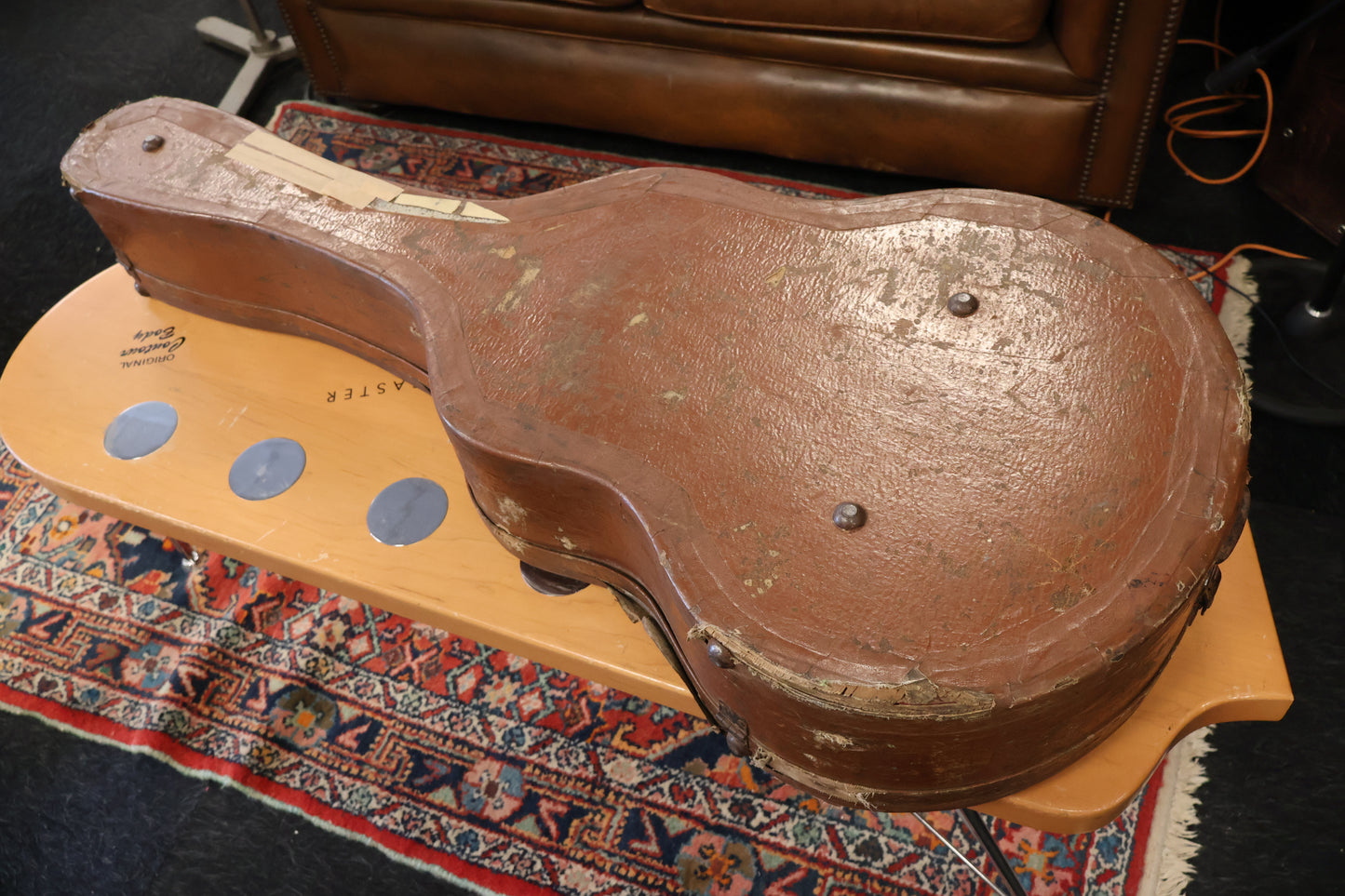 Vintage Lifton (Gibson) Case Brown Tennessee Herby