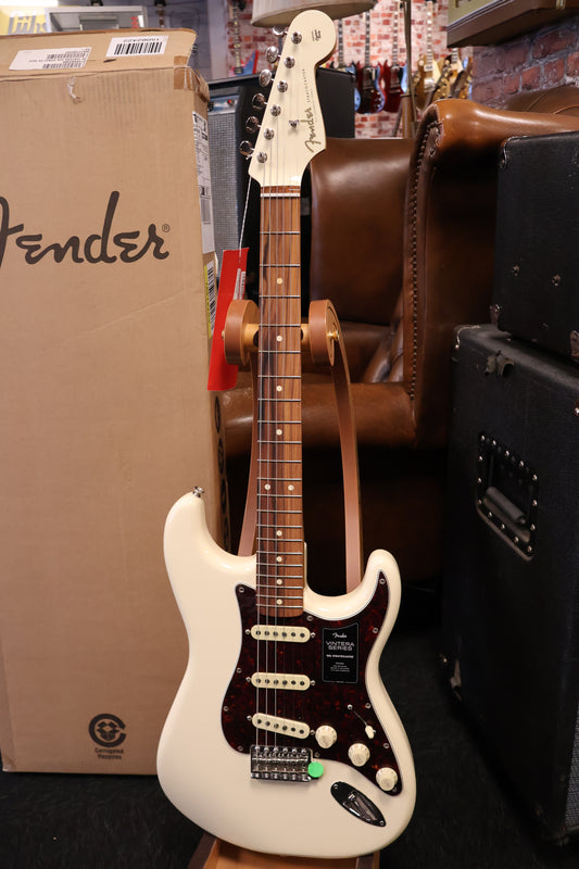Fender Limited Edition Vintera '60s Stratocaster Olympic White (Used)