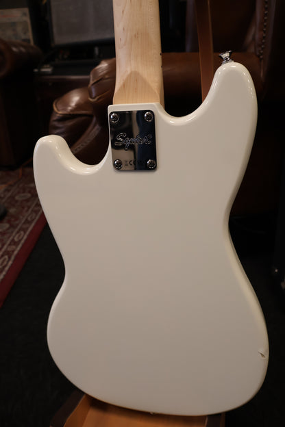 Squier Sonic Bronco Bass Arctic White (Used)