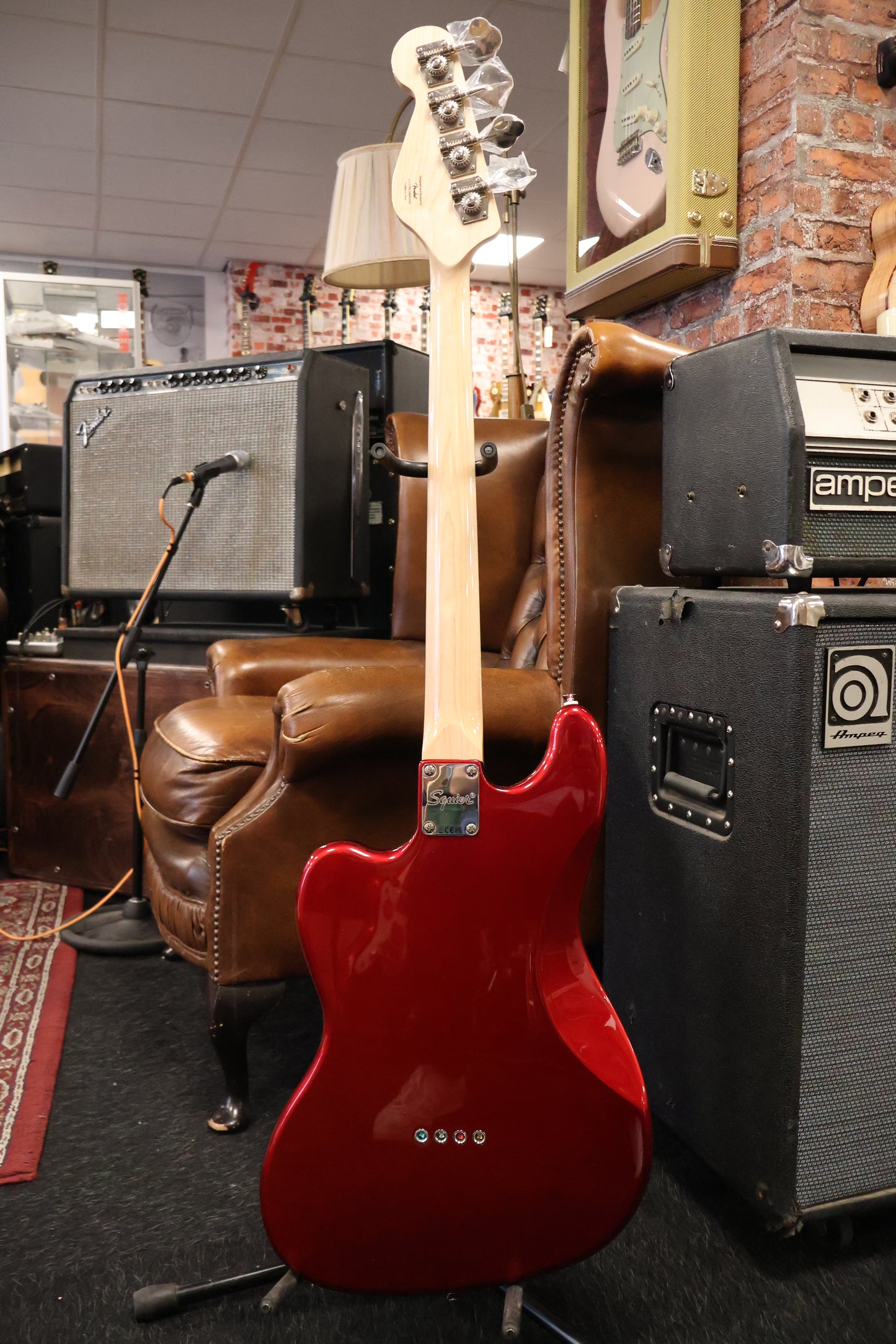 Squier Limited Edition Paranormal Rascal Bass HH Candy Apple Red (Used)