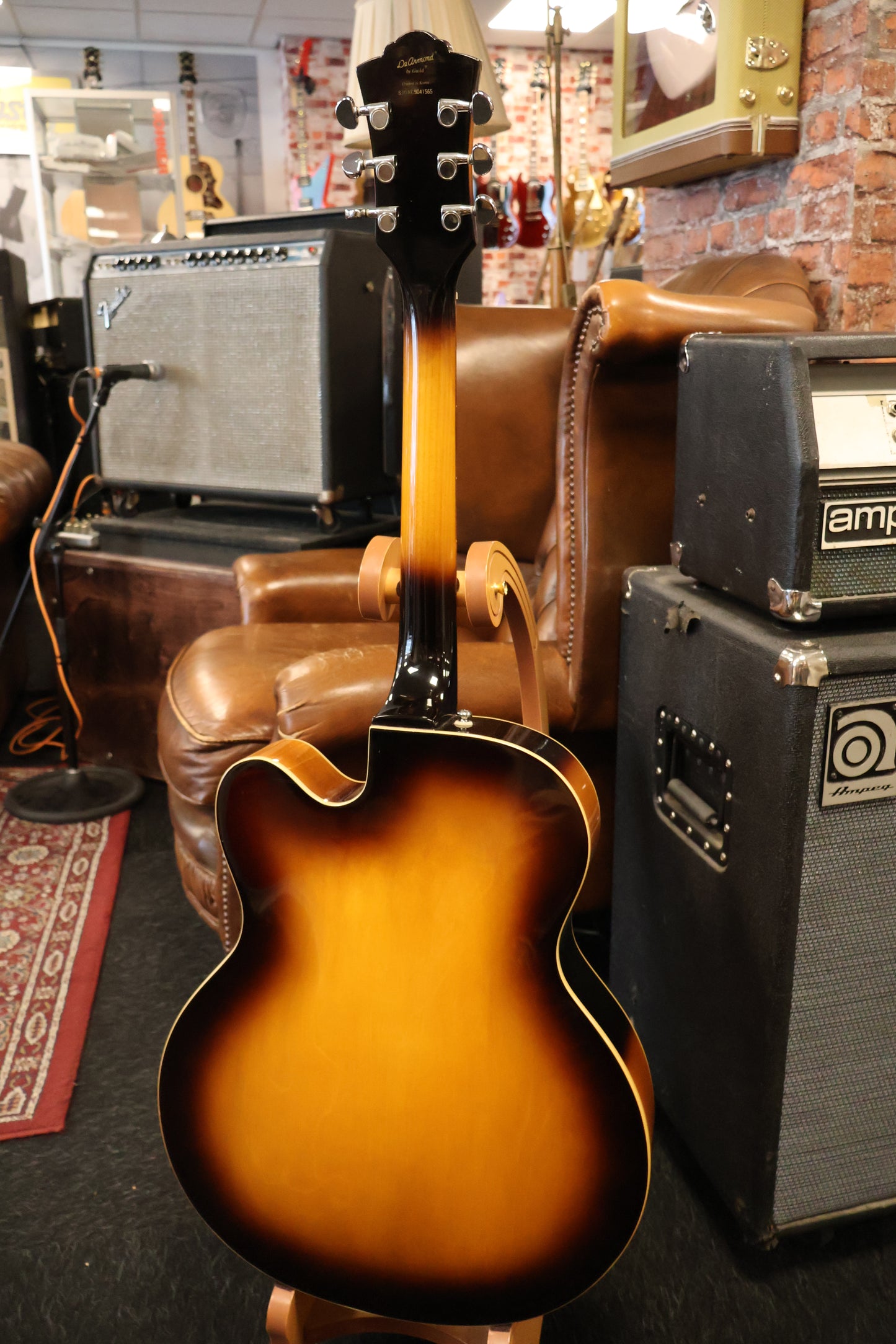 Dearmond by Guild X-135 Sunburst (Used)