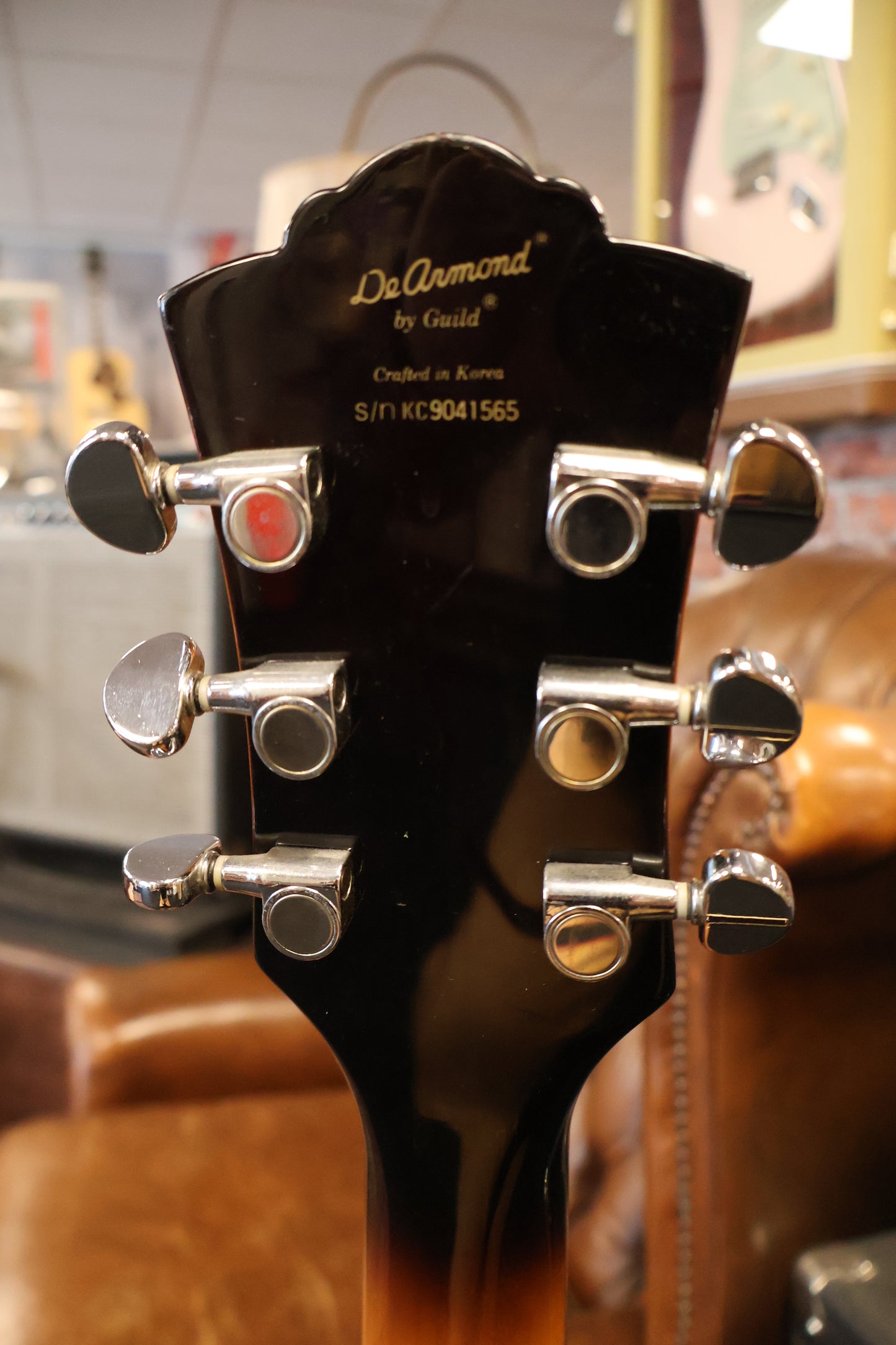 Dearmond by Guild X-135 Sunburst (Used)