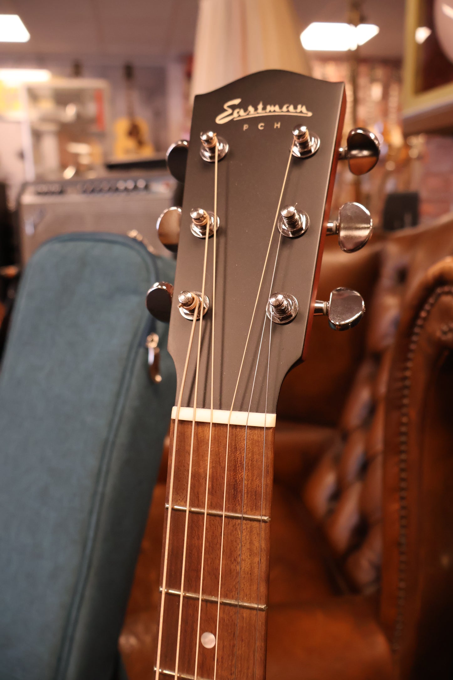 Eastman PCH1-GACE Sapele GA solid top/satin cutaway (Used)