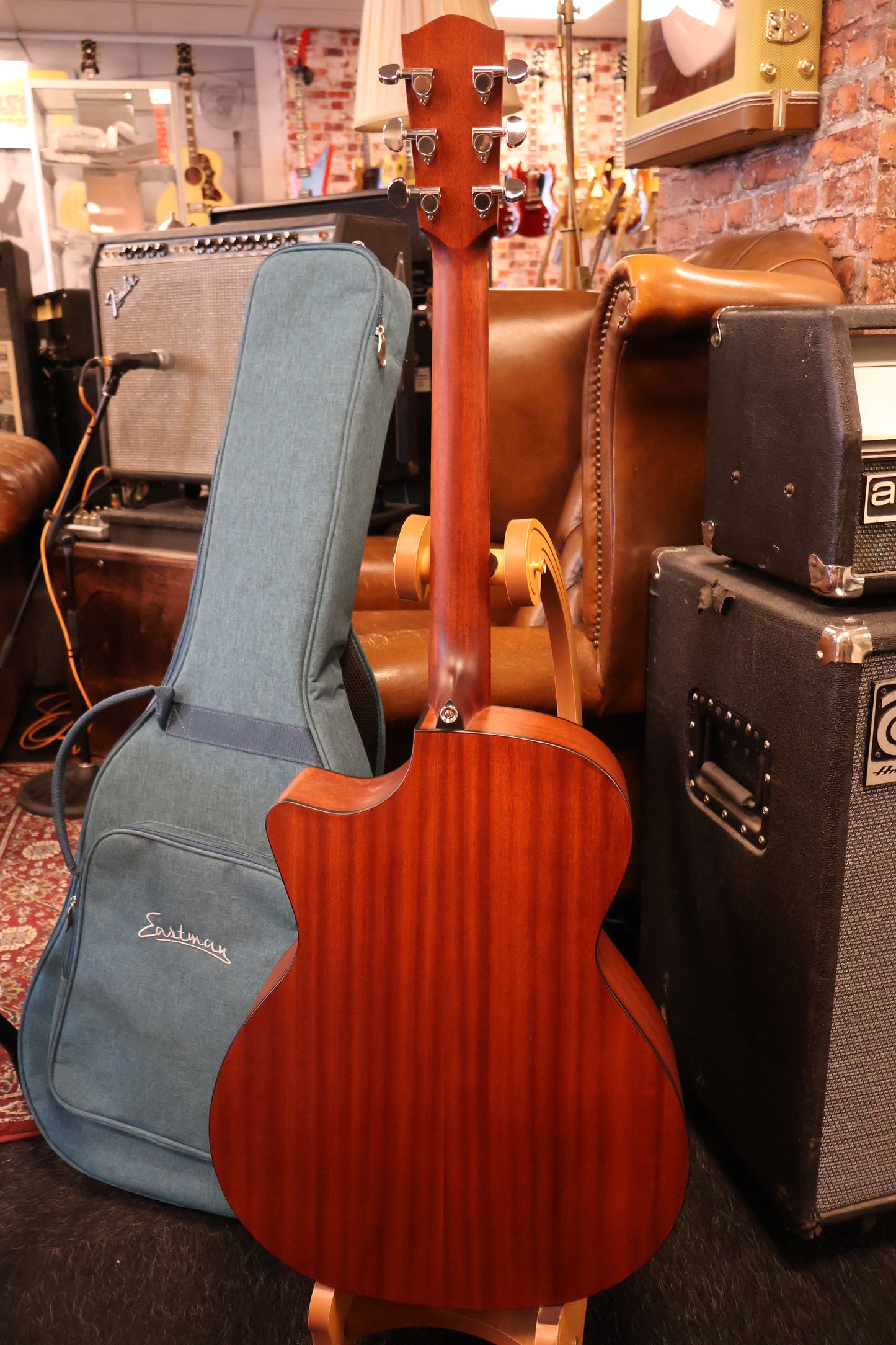 Eastman PCH1-GACE Sapele GA solid top/satin cutaway (Used)