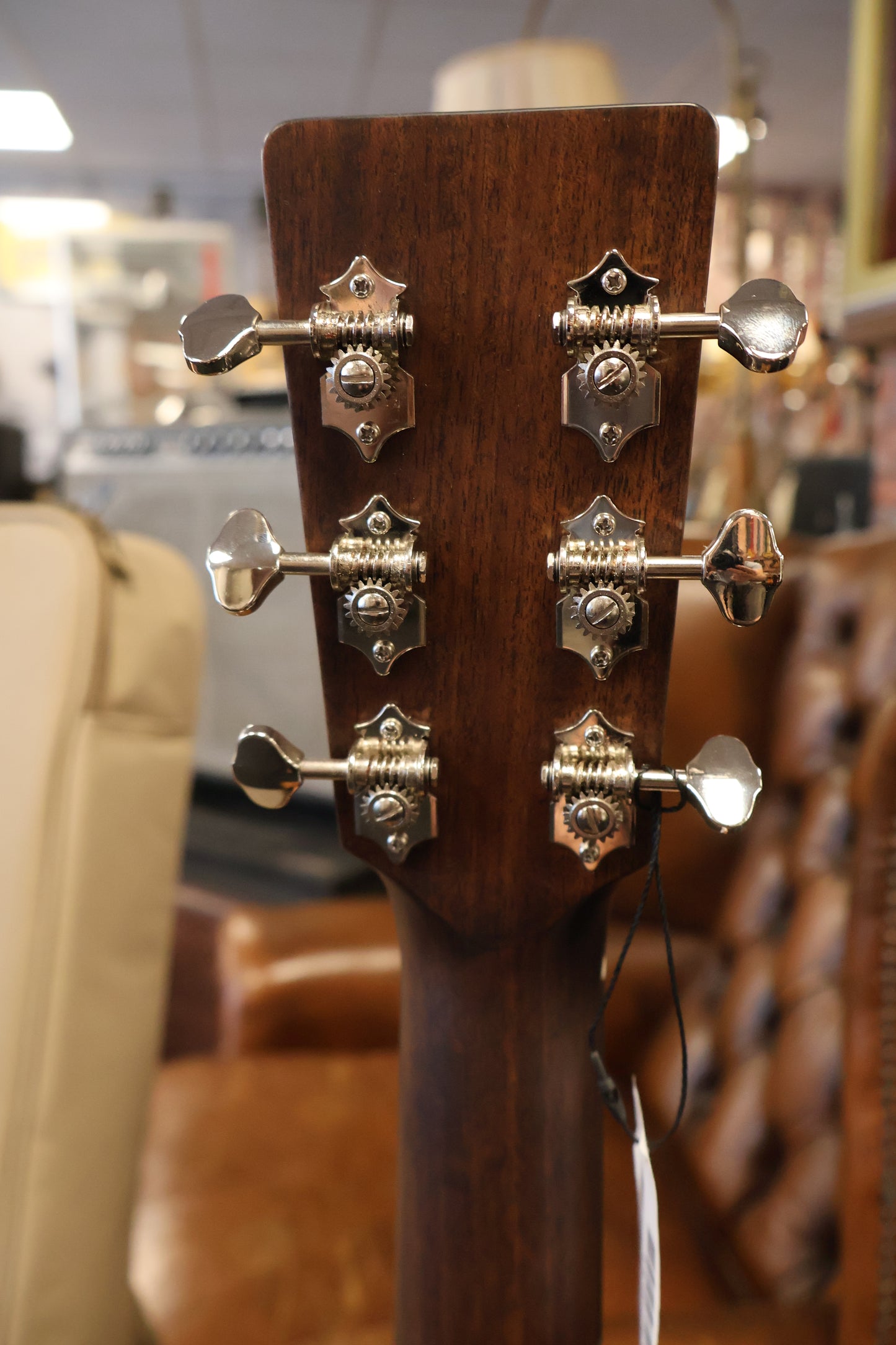 Eastman E3OME Deluxe Auditorium with Pickup (B-Stock)