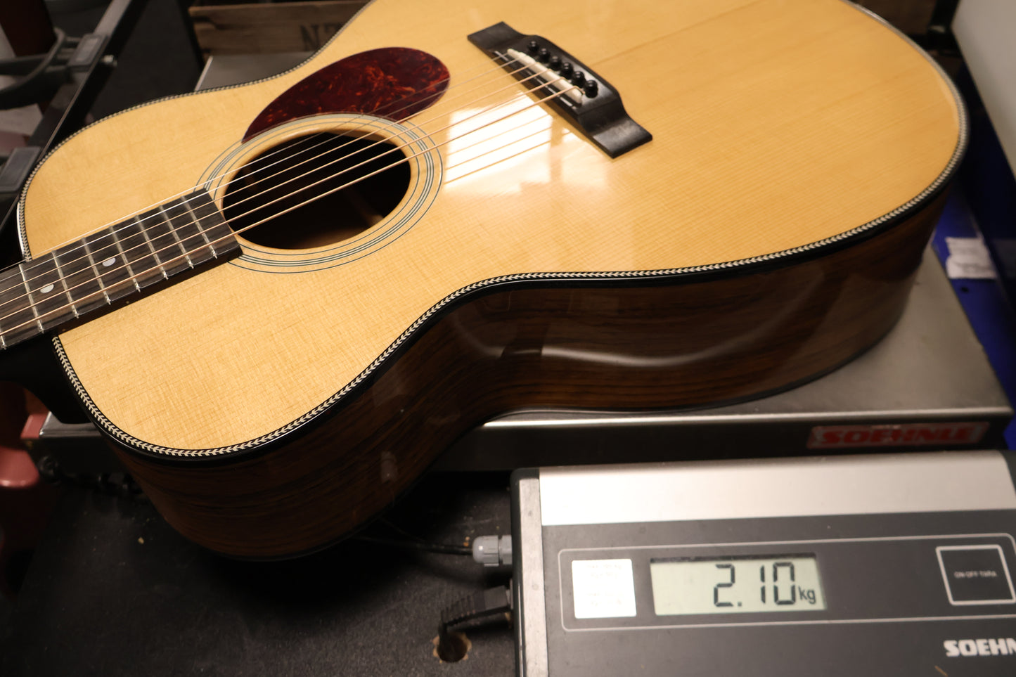 Eastman E3OME Deluxe Auditorium with Pickup (B-Stock)