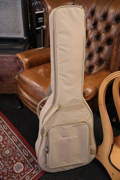 Eastman E3OME Deluxe Auditorium with Pickup (B-Stock)