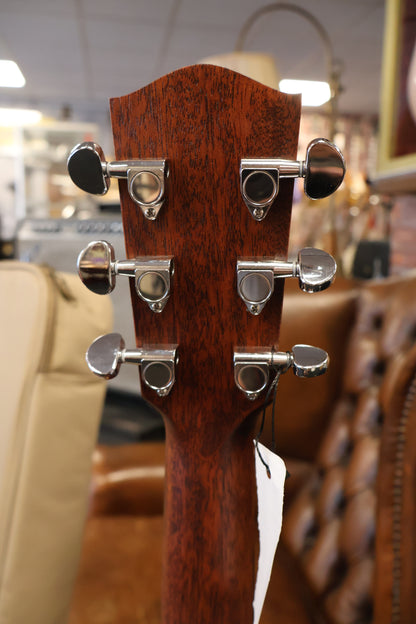 Eastman AC122-1CE Classic Grand Auditorium (B-Stock)