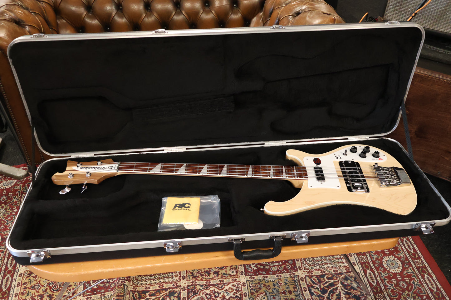 Rickenbacker 4003 MG Mapleglo Electric Bass
