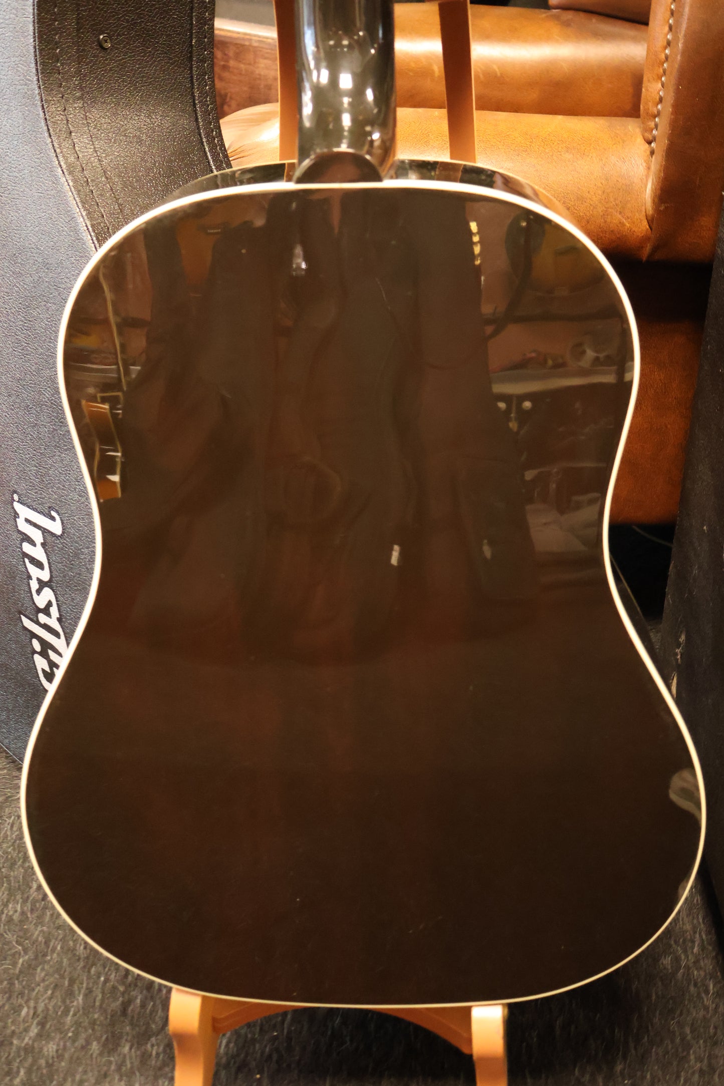 Gibson J-45 Standard Vintage Sunburst #141