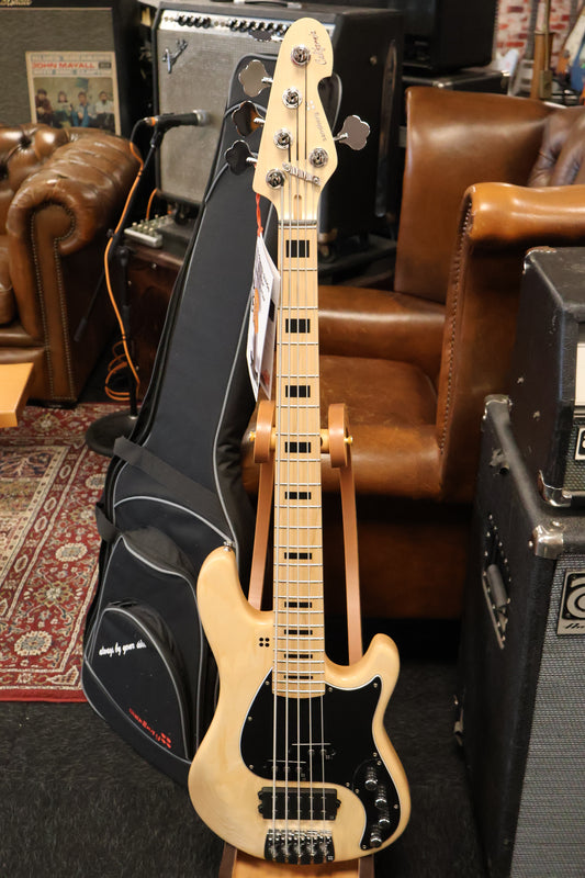 Sandberg California V 5-String Mat Nature Ash Body