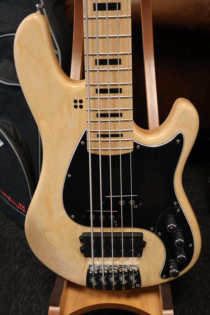 Sandberg California V 5-String Mat Nature Ash Body