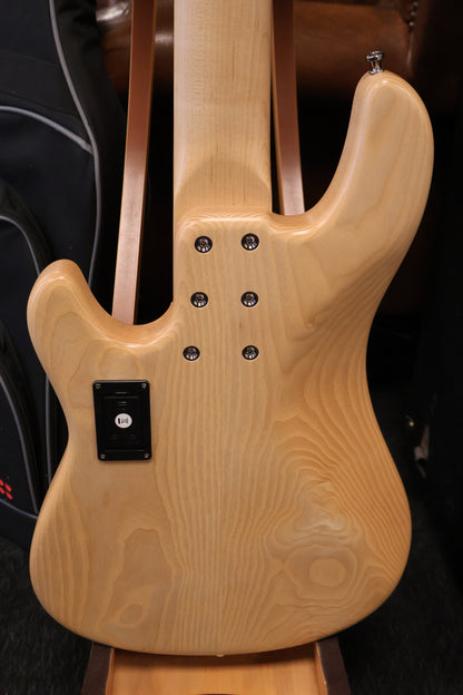 Sandberg California V 5-String Mat Nature Ash Body