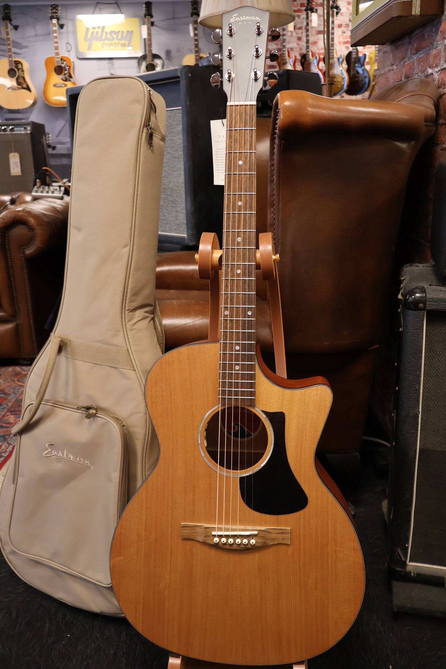 Eastman PCH1-GACE Sapele GA solid top/satin cutaway