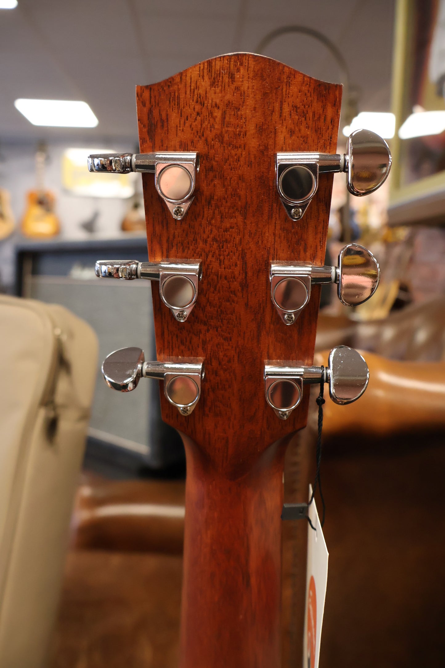 Eastman PCH1-GACE Sapele GA solid top/satin cutaway