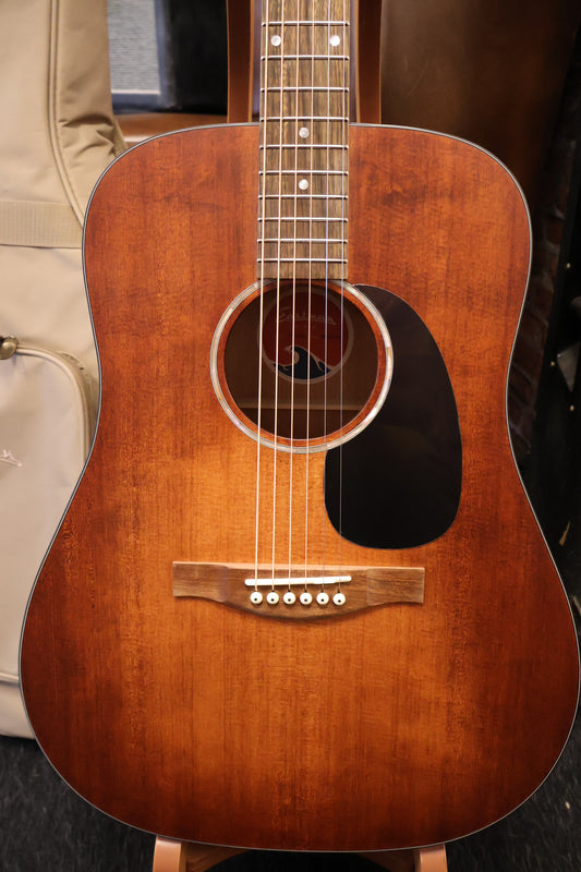Eastman PCH1-D-CLA Sapele Dreadnought Classic Finish