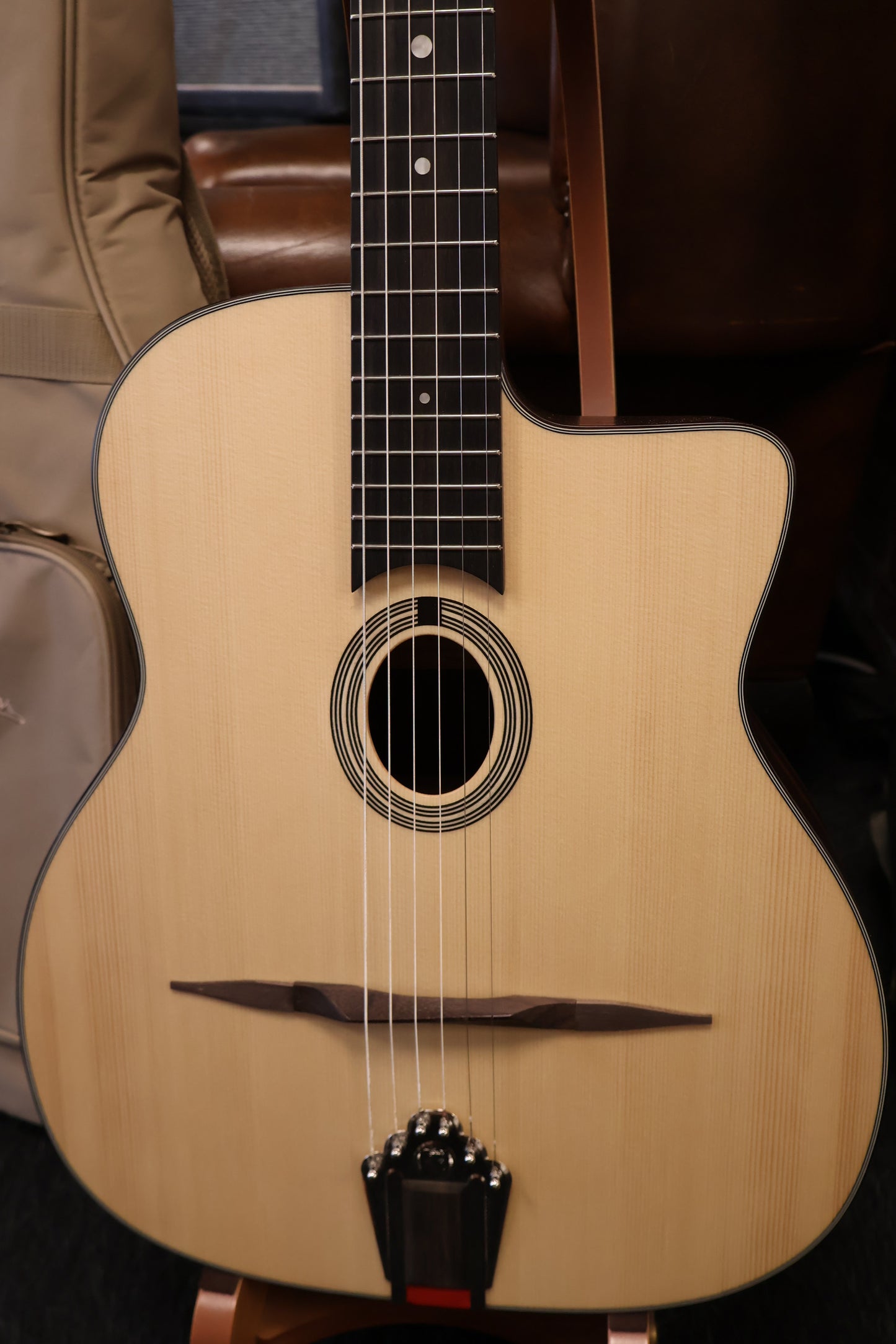 Eastman DM1 Gypsy Jazz, Spruce/Maple (B-Stock)