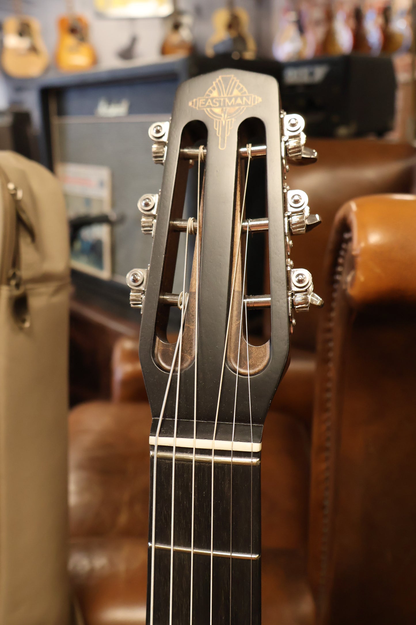 Eastman DM1 Gypsy Jazz, Spruce/Maple (B-Stock)