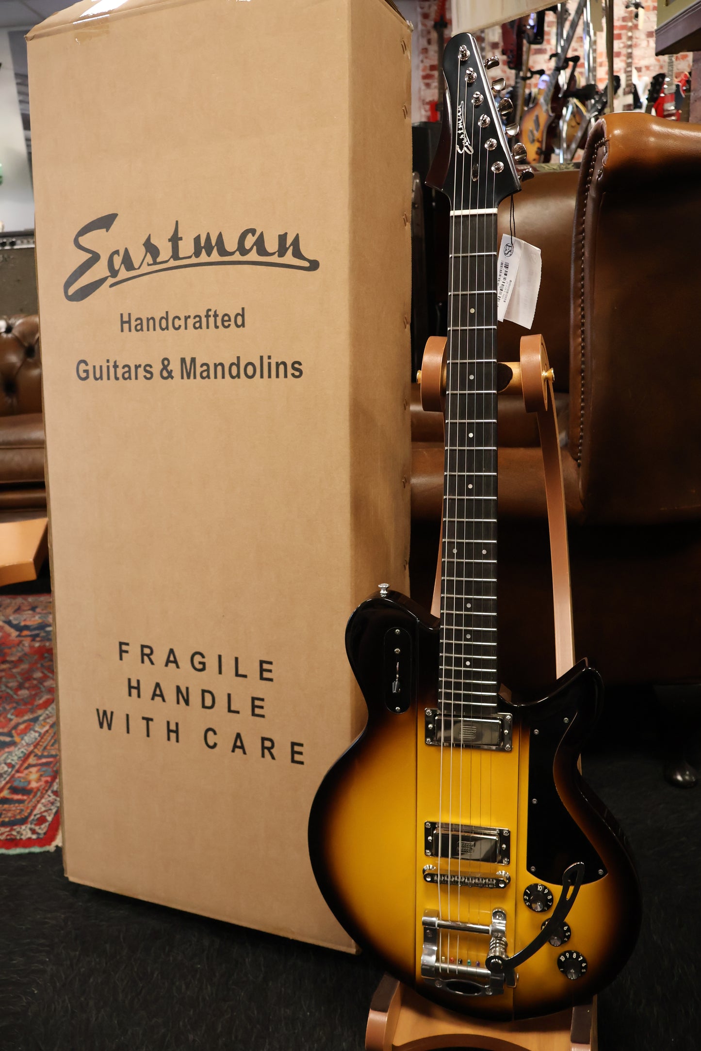 Eastman Henry James Signature Juliet  (B-STOCK)