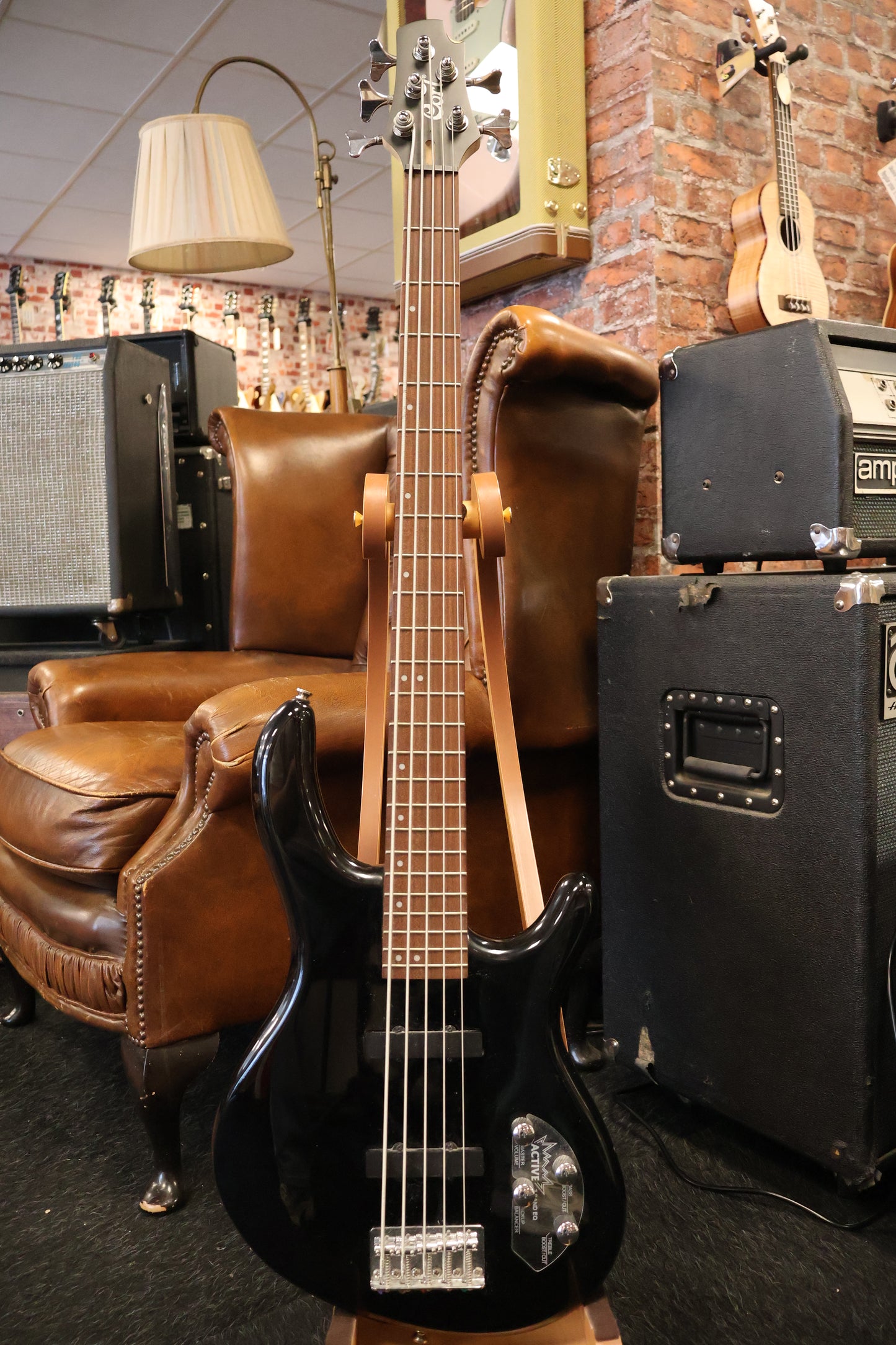 Cort Action Bass 5+ active bass (Used)