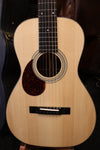 Eastman E-10PL Parlor Lefty Natural (B-Stock)