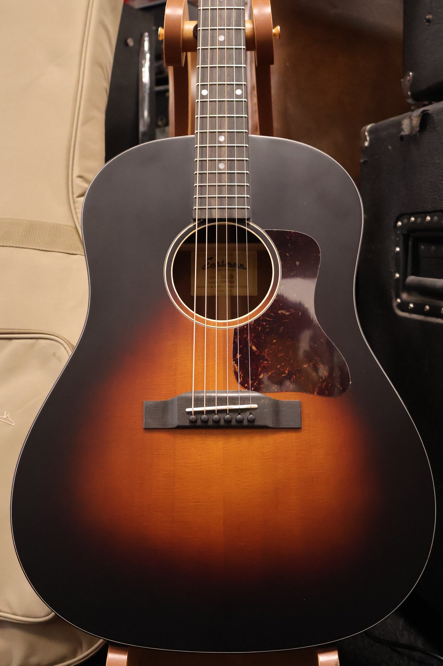 Eastman E1SS-SB slope shoulder Sunburst (B-Stock)