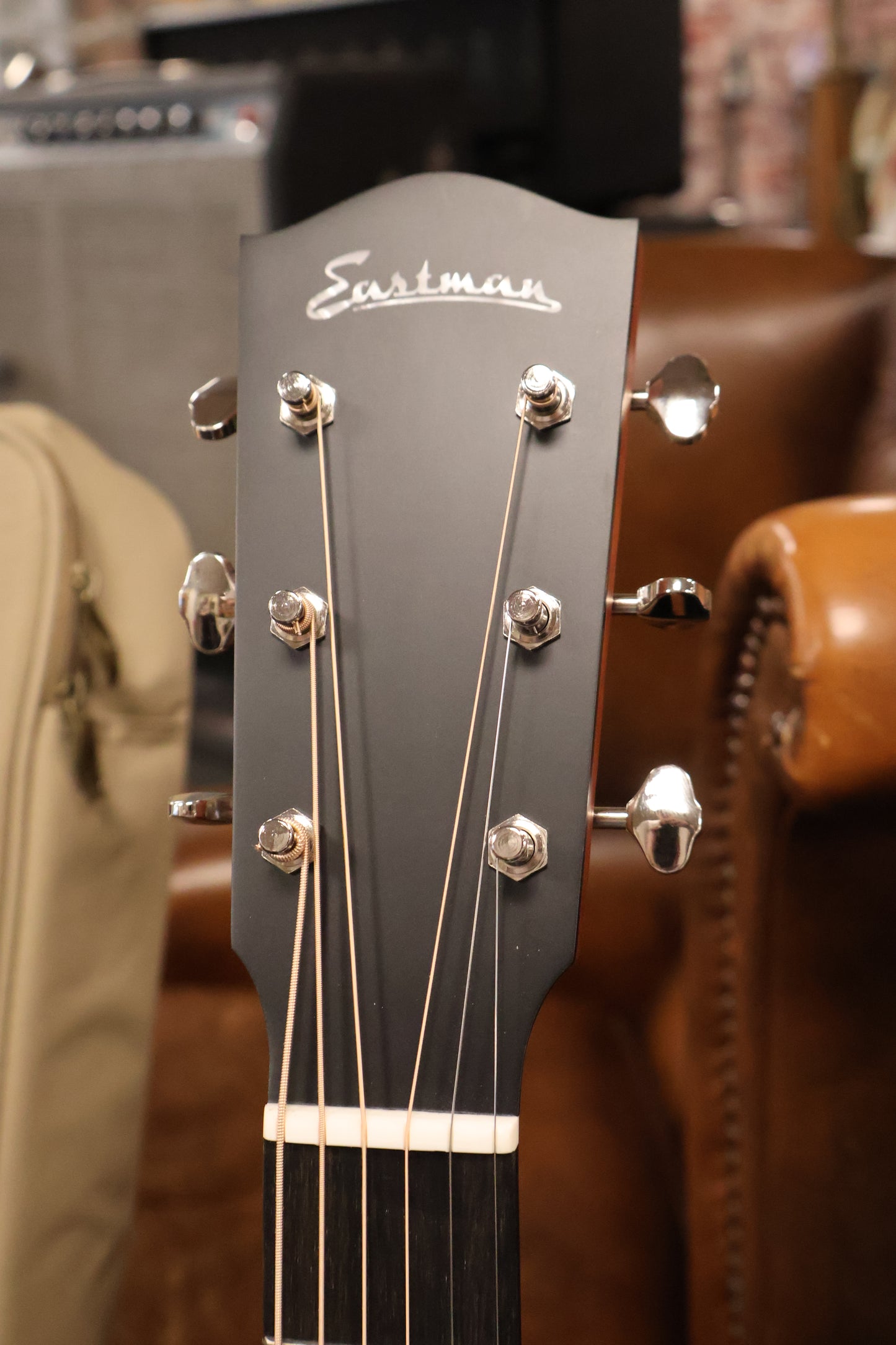 Eastman E1SS-SB slope shoulder Sunburst (B-Stock)