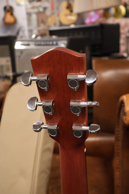 Eastman AC122-2CE-DLX Grand Auditorium Deluxe Sunburst (B-Stock)