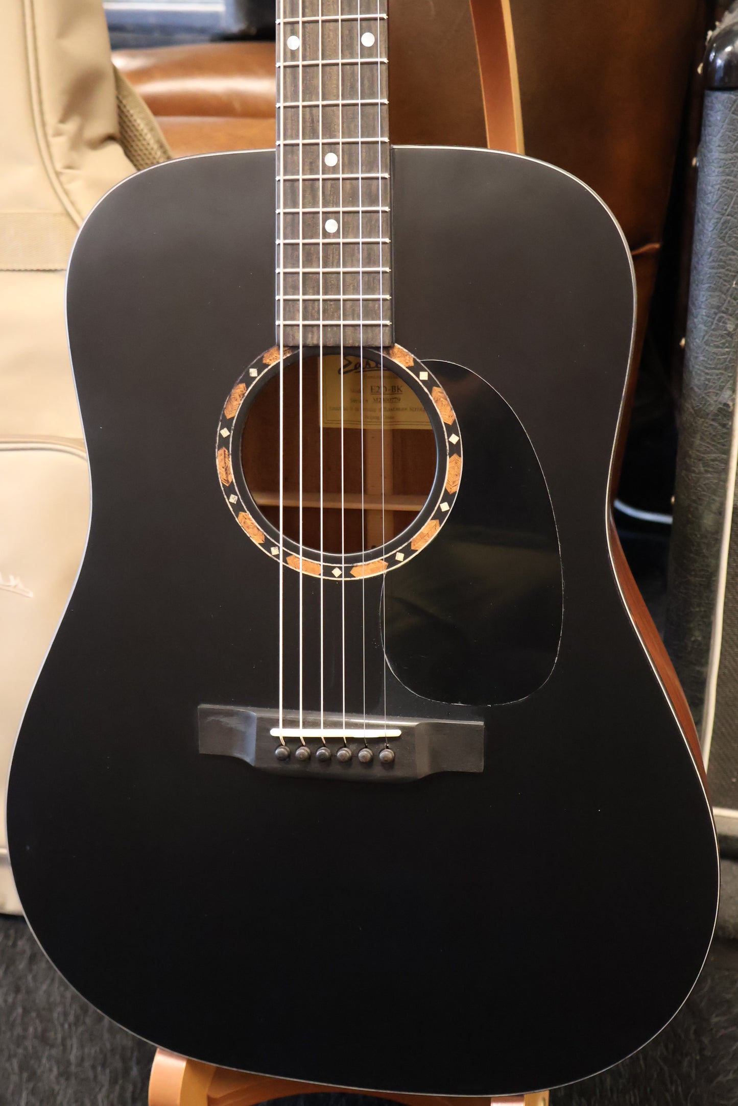 Eastman E2D-BK Dreadnought (B-Stock)