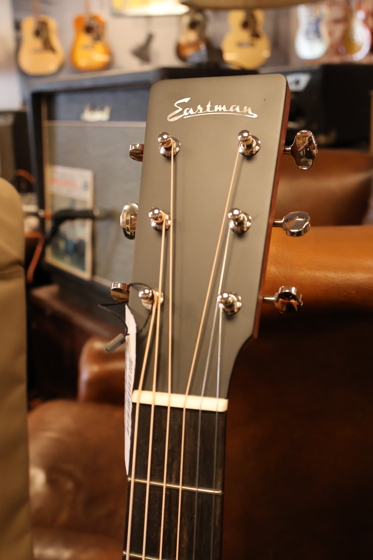 Eastman E2D-BK Dreadnought (B-Stock)