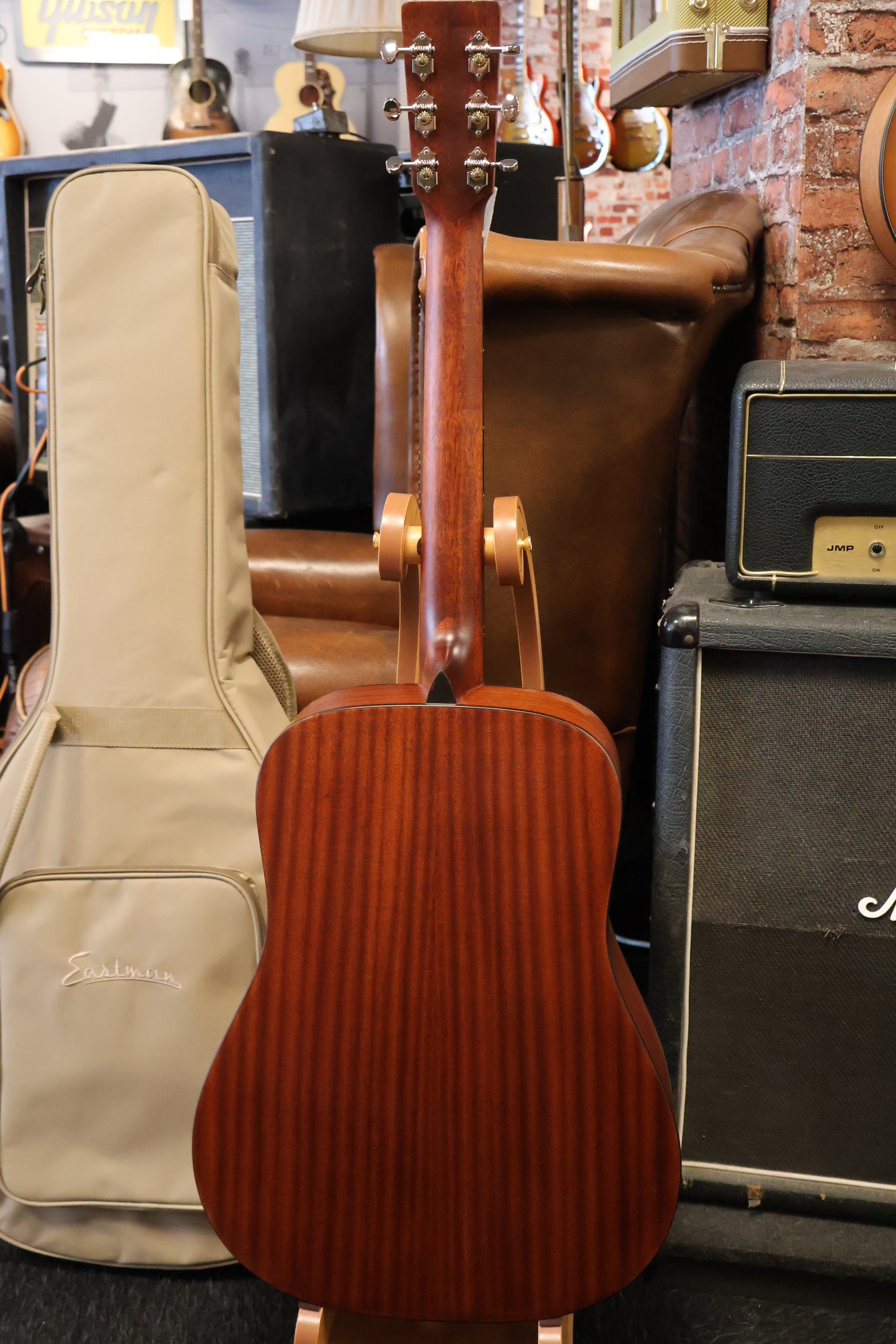 Eastman E2D-BK Dreadnought (B-Stock)