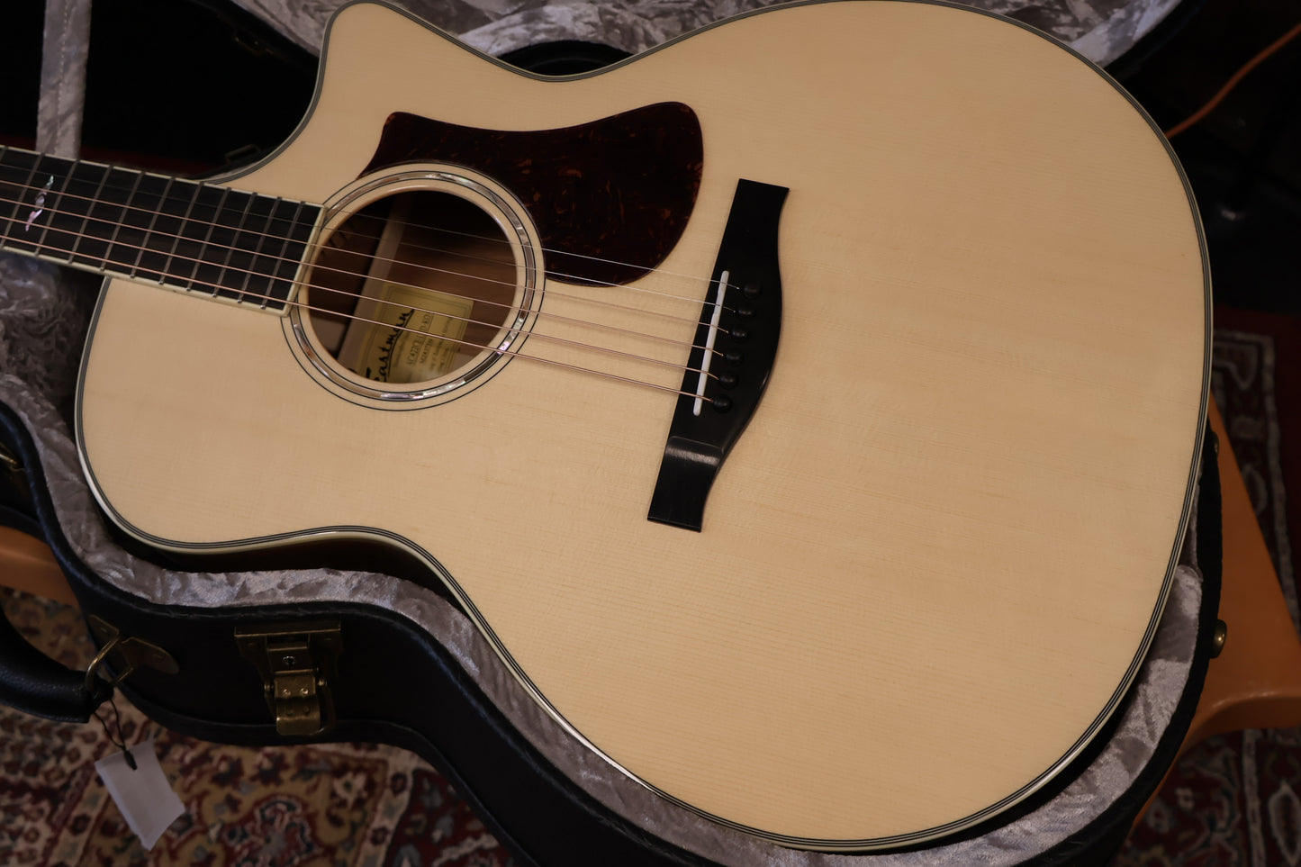 Eastman AC422-CE-LTD-KOA Grand Auditorium (B-Stock)