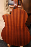 Eastman PCH1-GACE Classic Sapele GA solid top/satin cutaway (B-Stock)