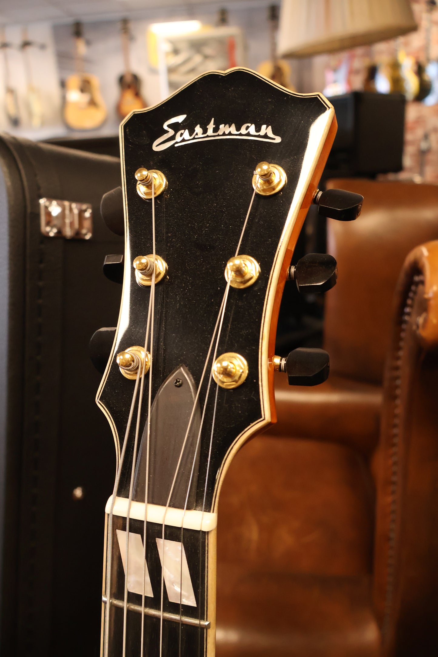 Eastman AR580CE-HB Honey Burst (Used)