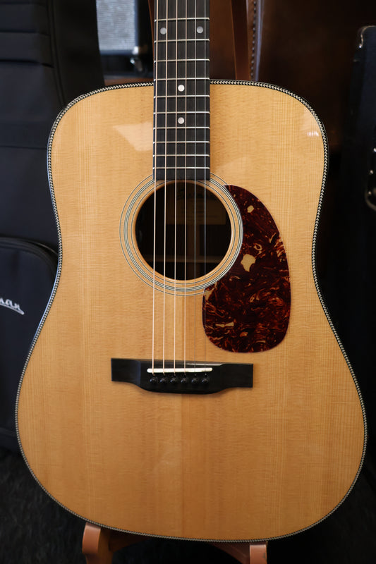 Eastman E3D Deluxe Dreadnought with Electronics