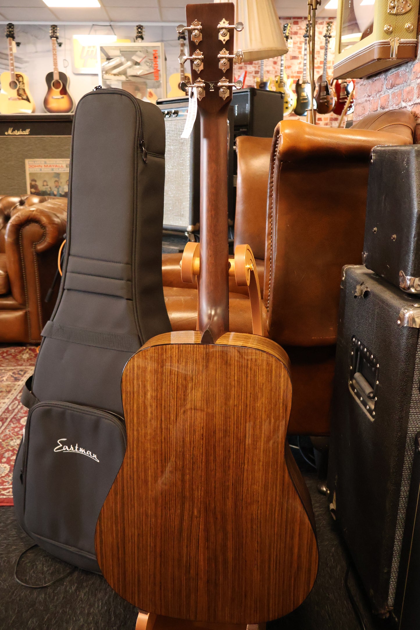 Eastman E3D Deluxe Dreadnought with Electronics