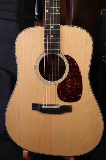 Eastman E3DE Dreadnought with Electronics