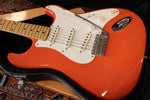 Fender MIJ Hank Marvin Stratocaster Fiesta Red (USED)