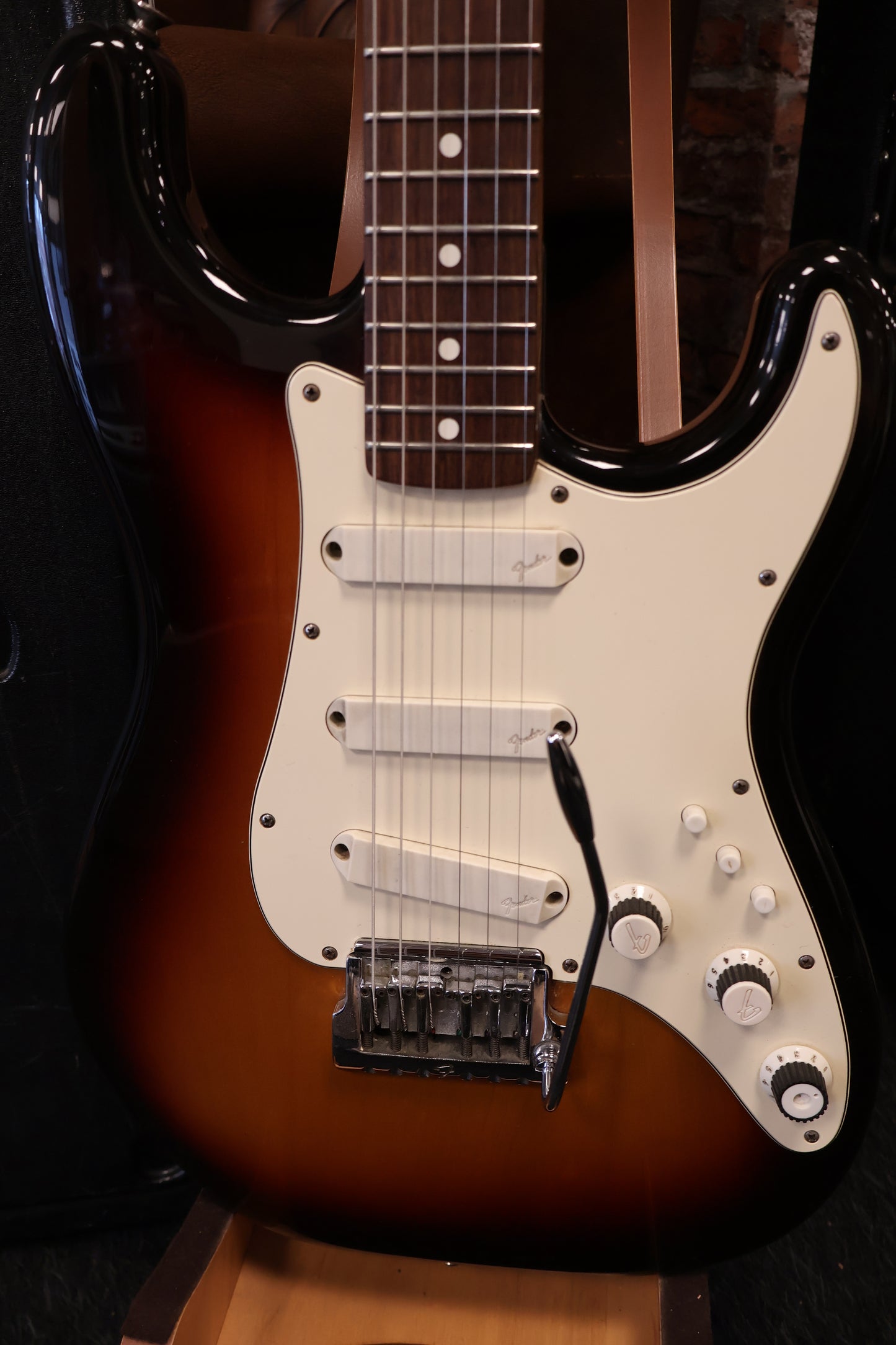 Fender 1983 Stratocaster Elite Sunburst OHSC