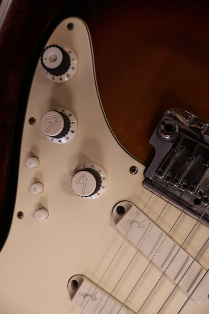 Fender 1983 Stratocaster Elite Sunburst OHSC