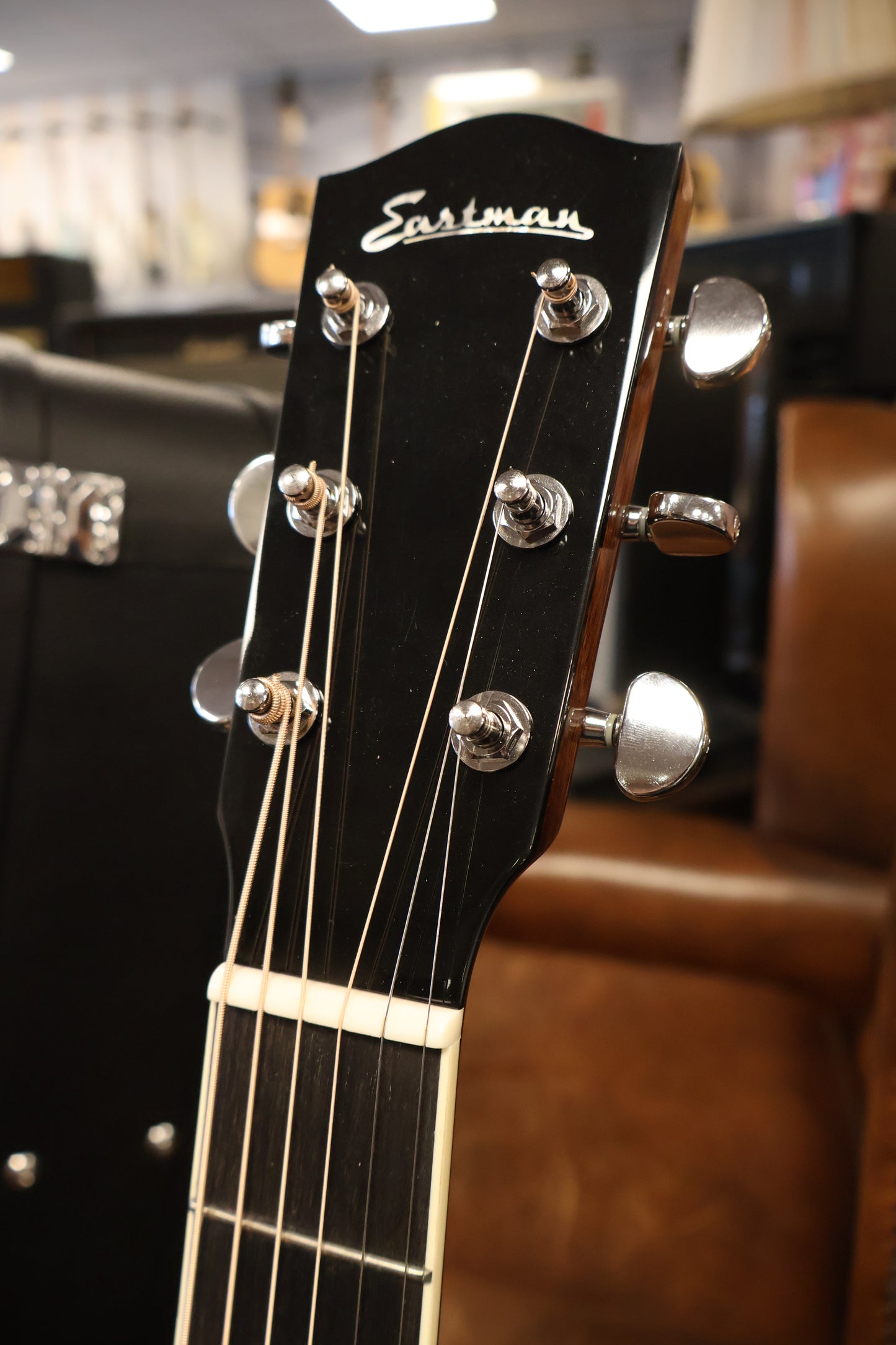 Eastman AC422CE-AE Grand Auditorium (B-Stock)