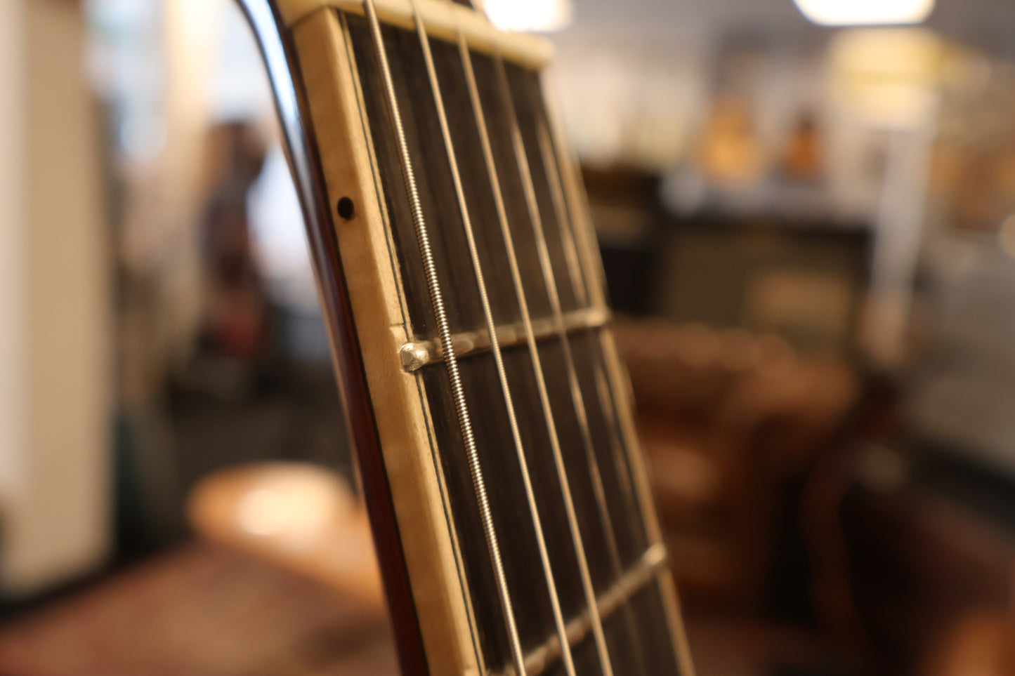 Eastman T186MX Goldburst (B-Stock)