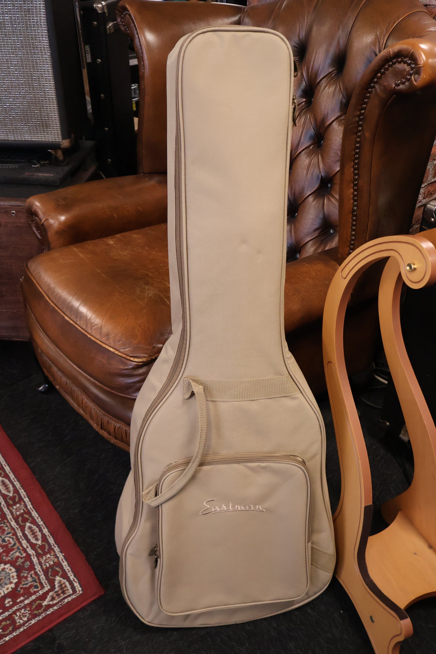 Eastman E1OML Orchestra Lefty (B-Stock)