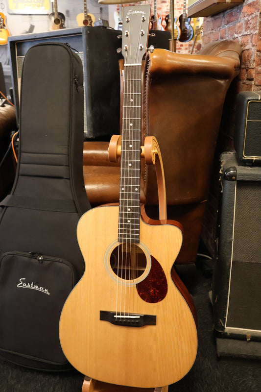 Eastman E1OMCE-DLX Orchestra Deluxe