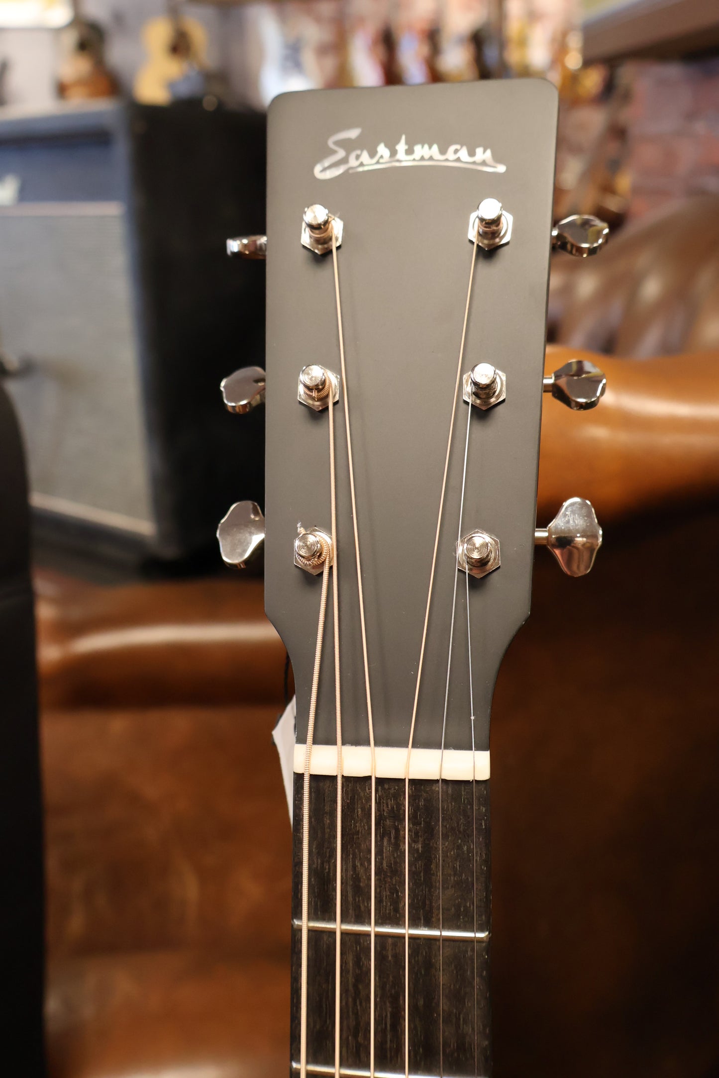 Eastman E1OMCE-DLX Orchestra Deluxe