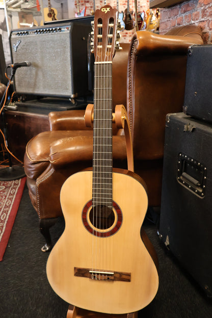 CLX Calista 44 Classic guitar (Used)
