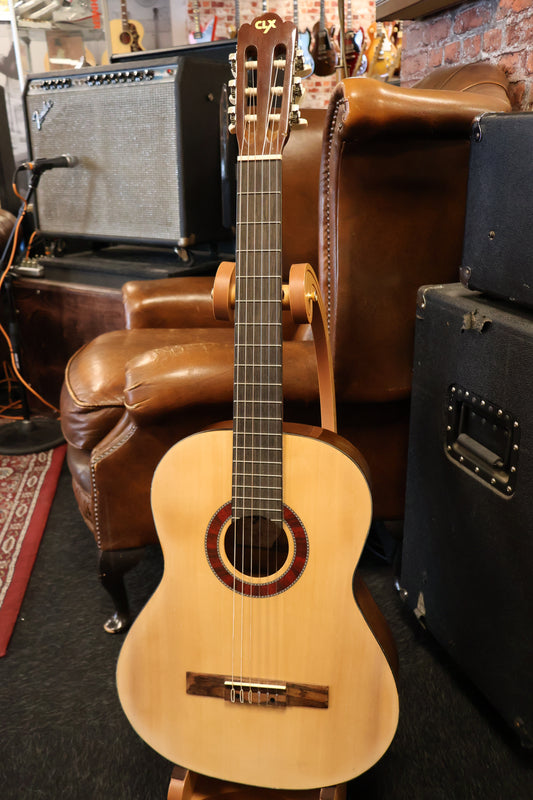 CLX Calista 44 Classic guitar (Used)