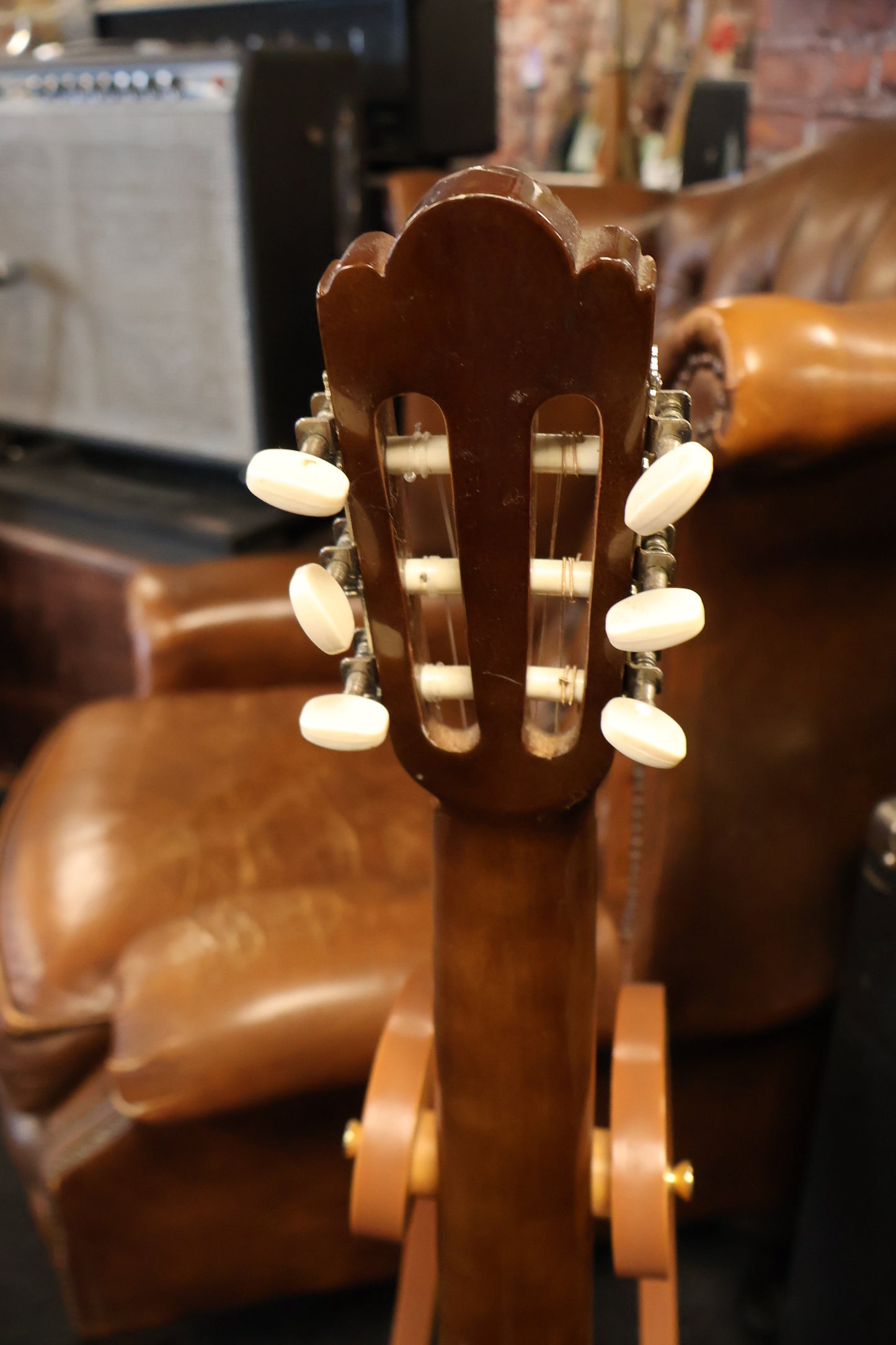 CLX Calista 44 Classic guitar (Used)