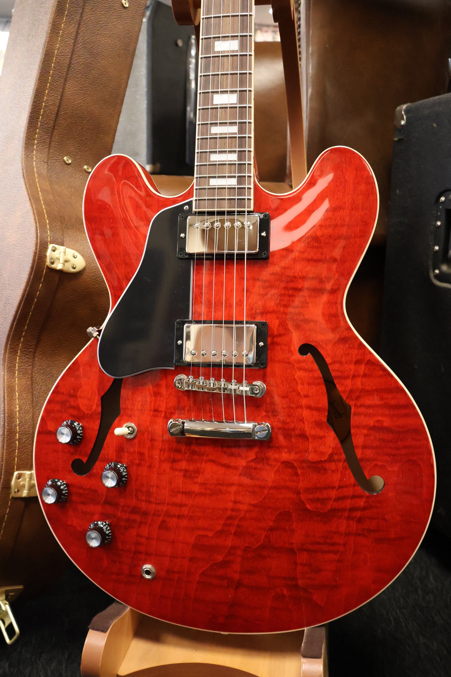 Gibson ES-335 Lefty Sixties Cherry Figured