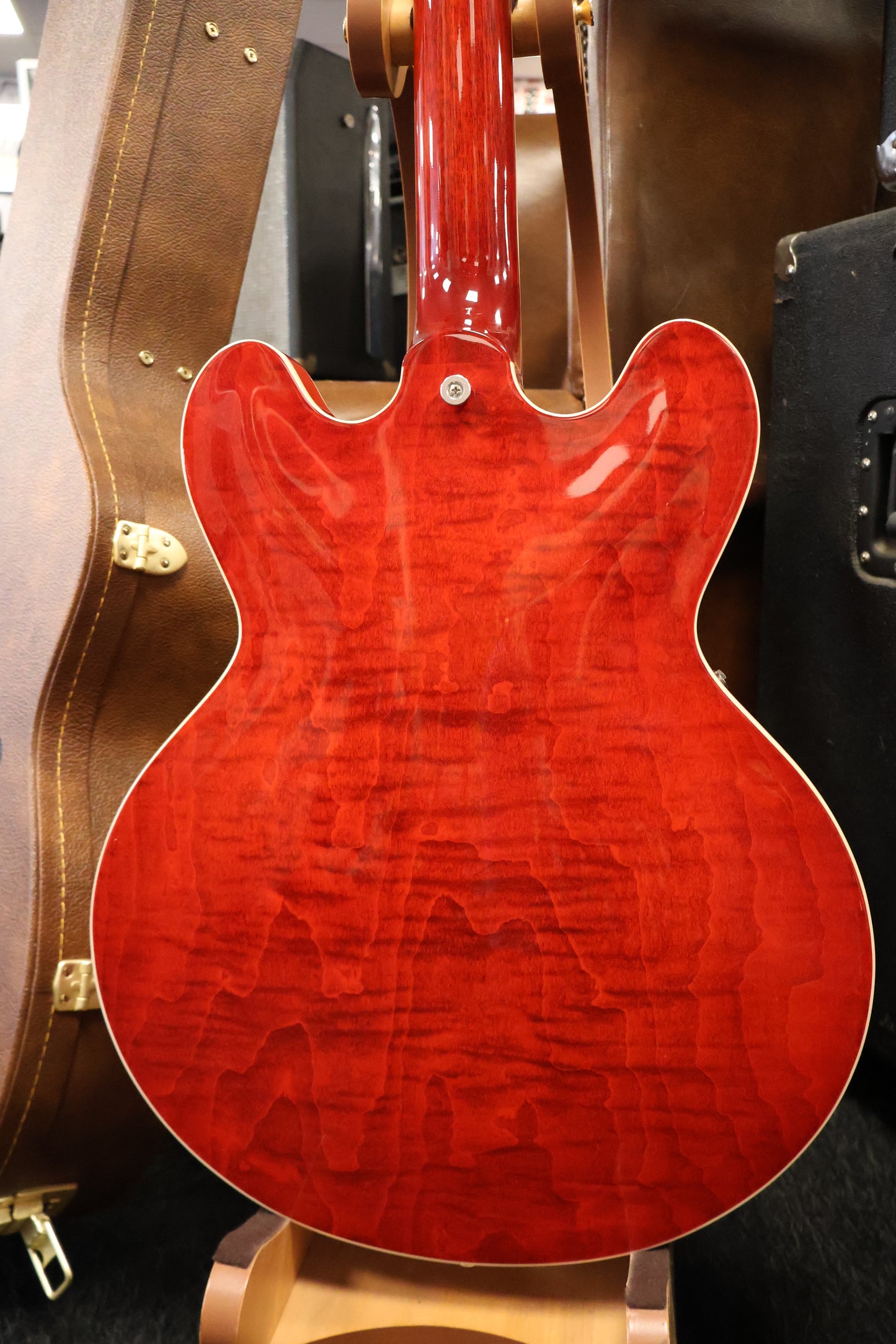 Gibson ES-335 Lefty Sixties Cherry Figured